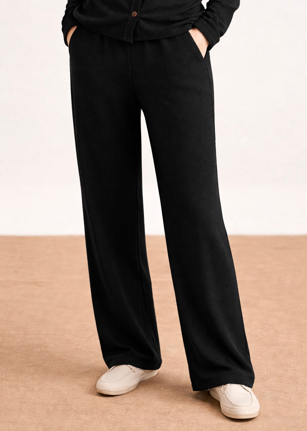 The Textured Grace-Wear tracksuit-BLACK