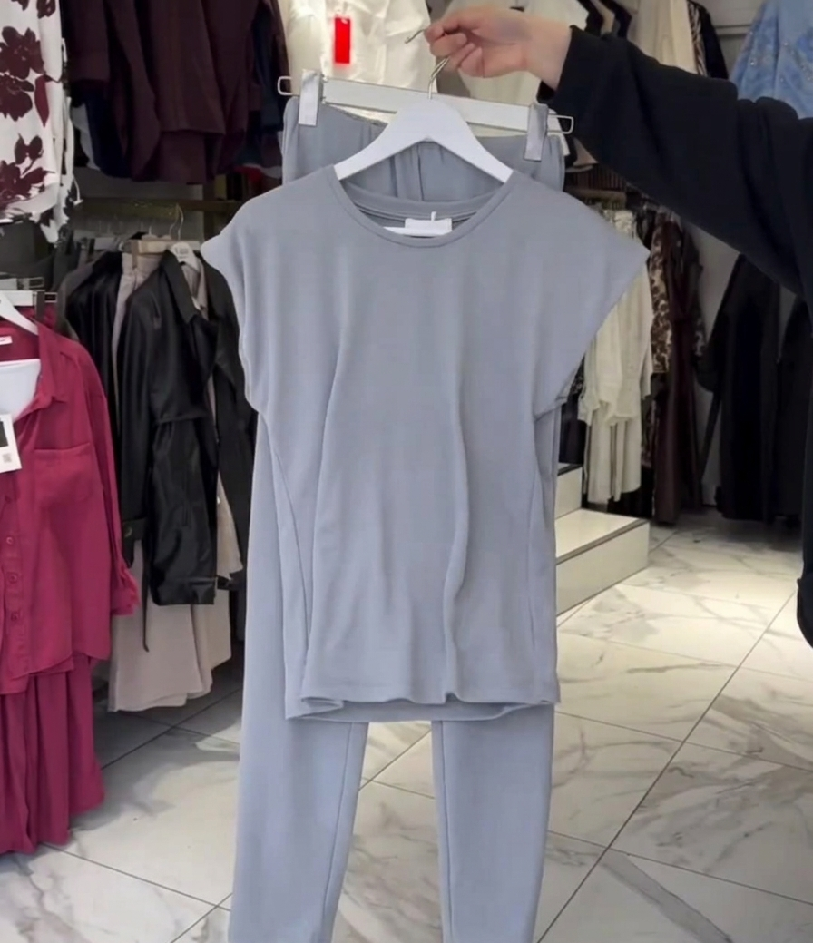 CH # 548 Cap Sleeves Top & Free-Fall Trouser