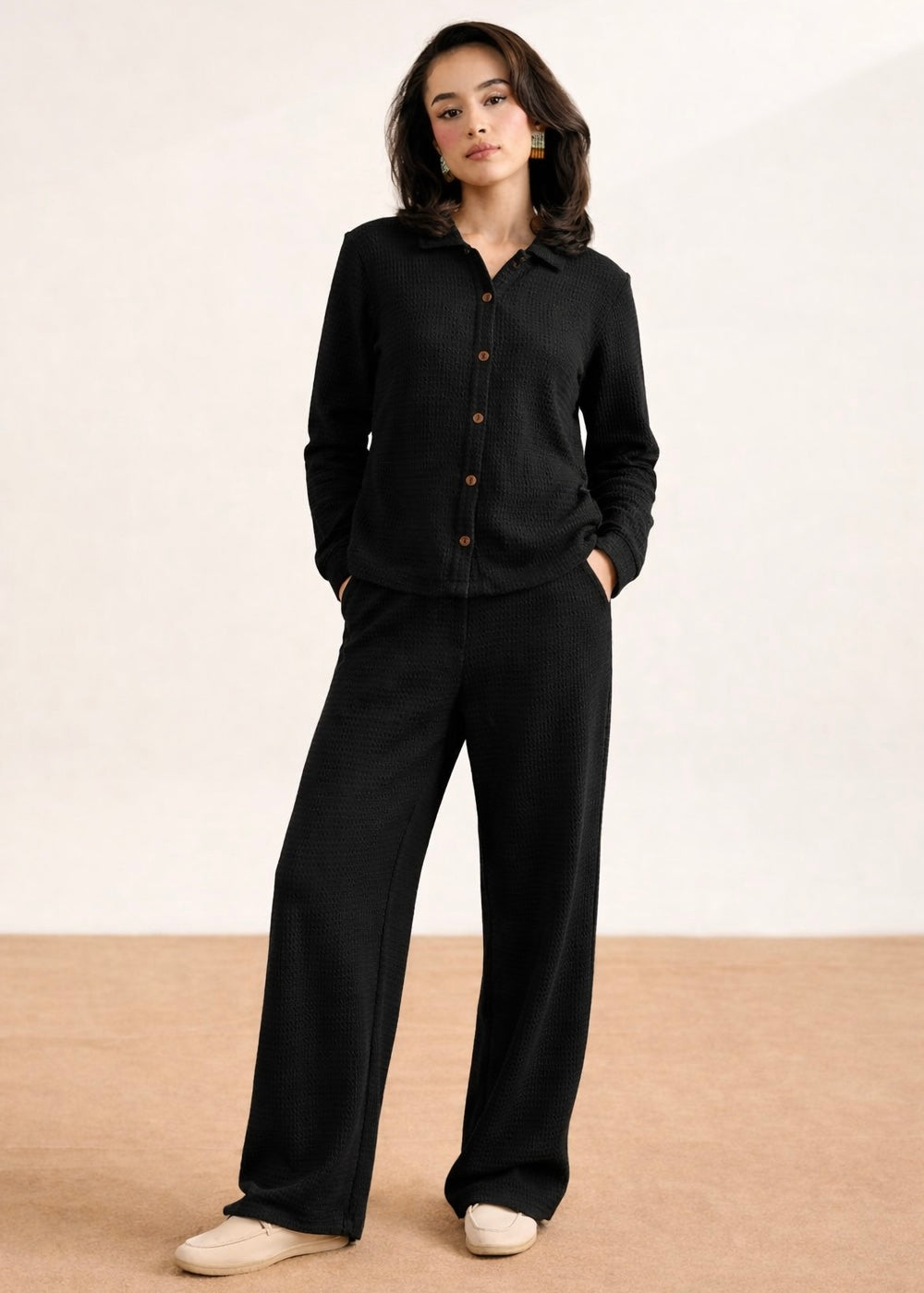 The Textured Grace-Wear tracksuit-BLACK
