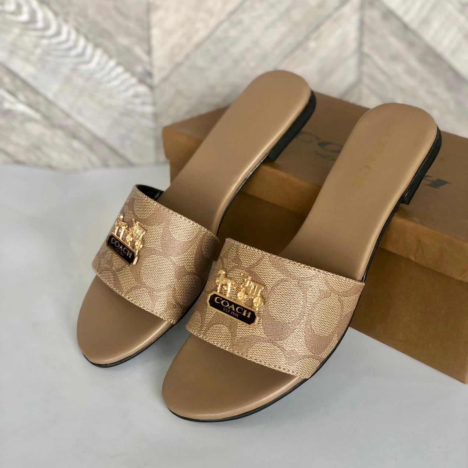 Luxury Coach Slipper